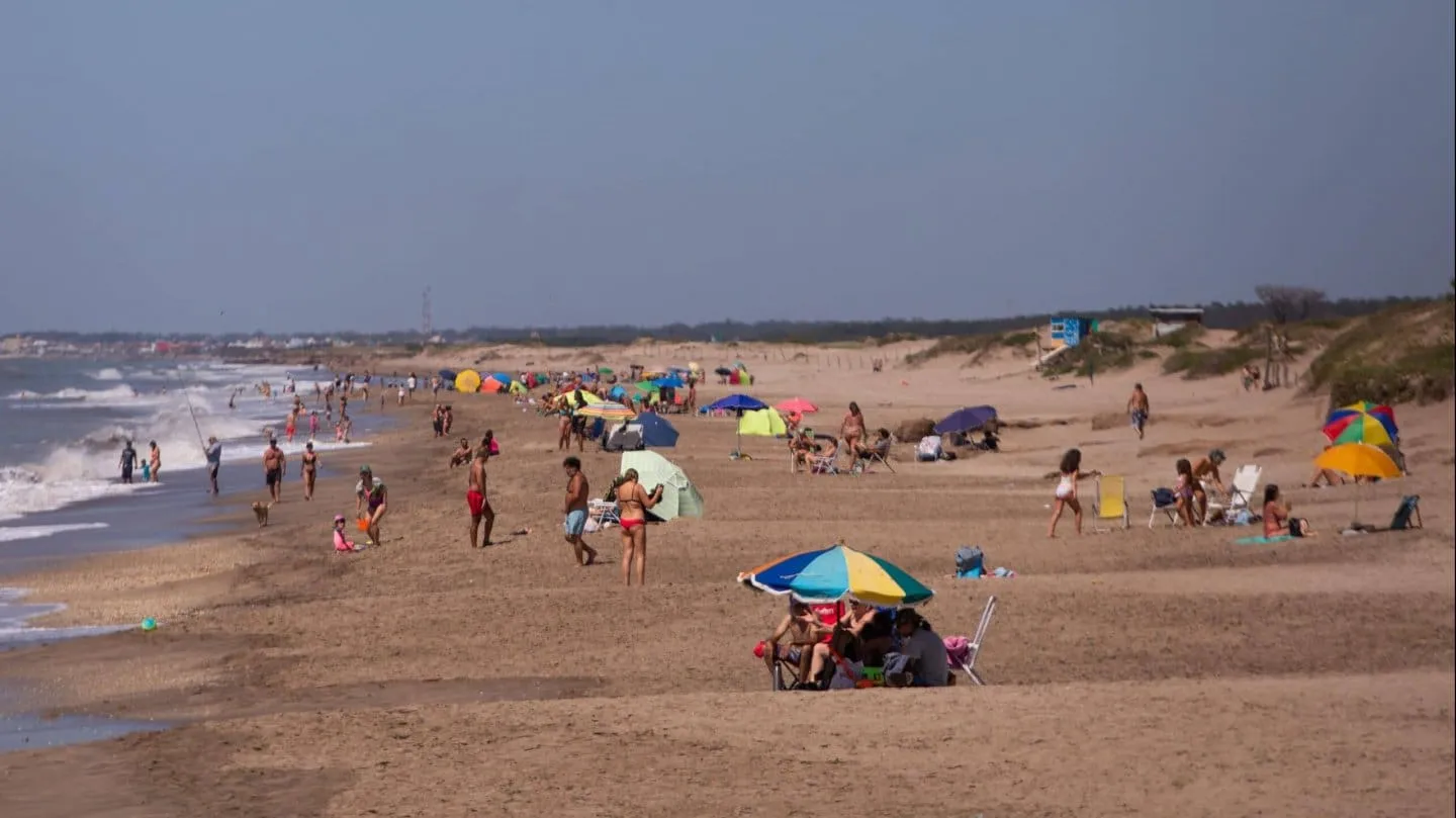 La ciudad que está a 4 horas de Buenos Aires, tiene río y mar y es ideal para unos días de relax
