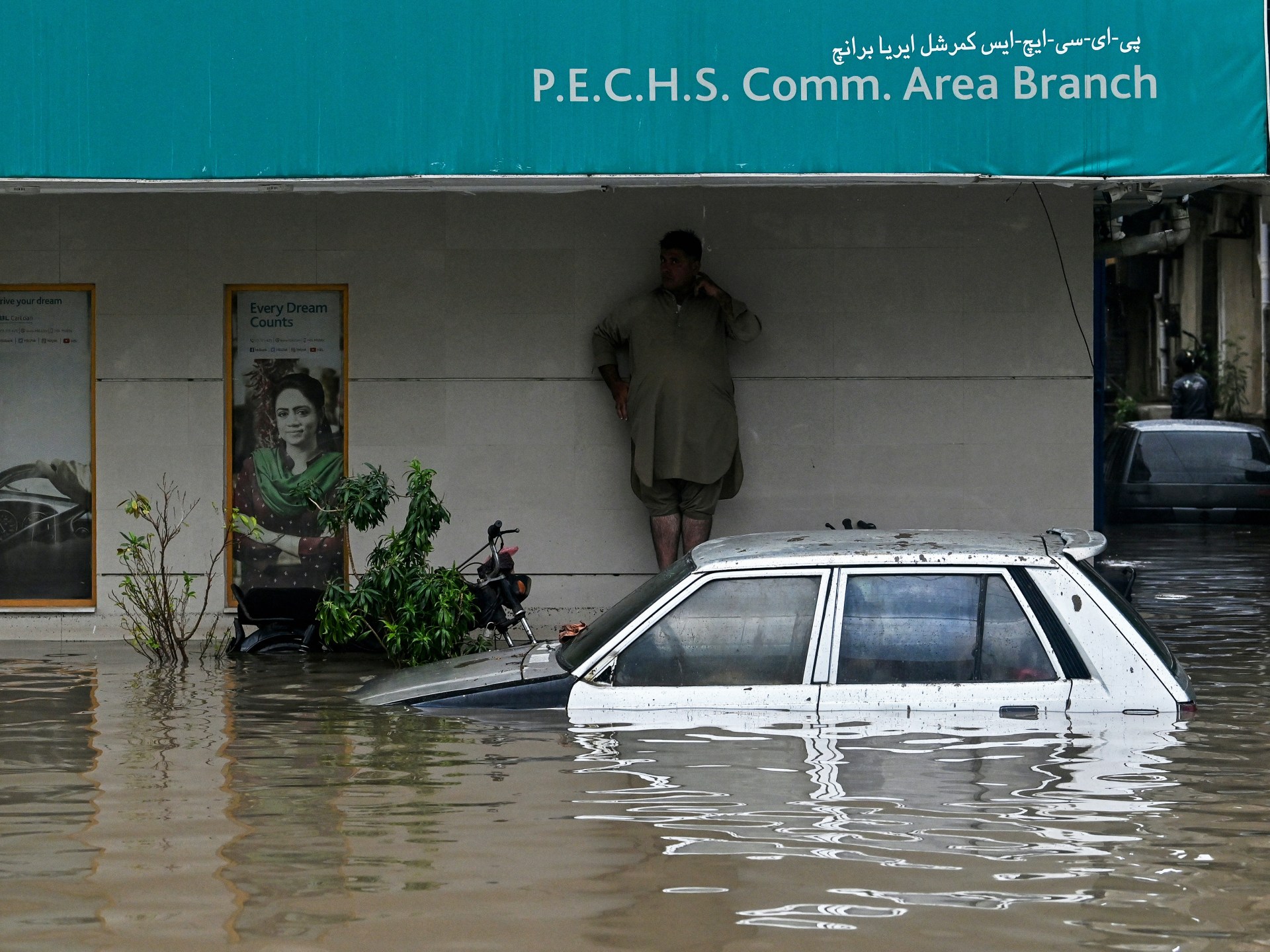¿Qué está causando las inundaciones mortales de Pakistán?