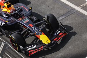 Verstappen juega rumores de Ferrari en Monza