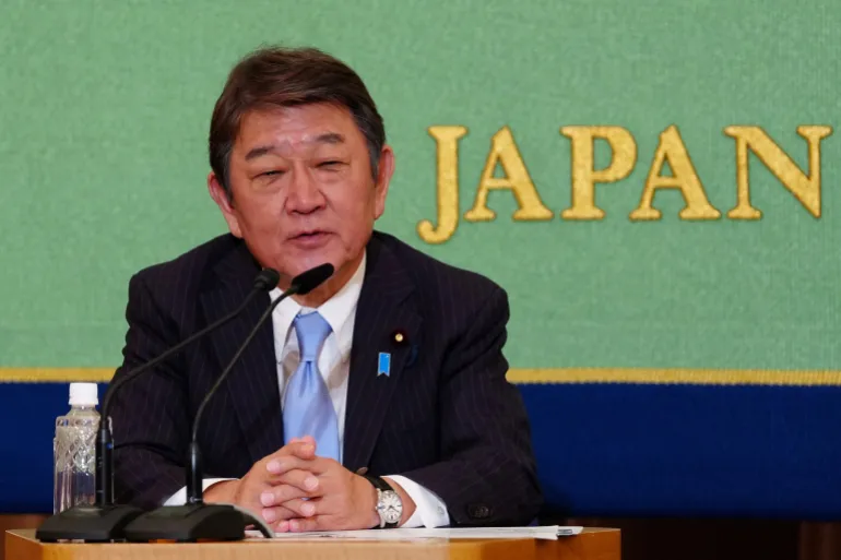 El ex secretario general del LDP Toshimitsu Motegi habla durante el debate candidato de elecciones presidenciales del Partido Demócrata Liberal (LDP) en el Japan National Press Club en Tokio, Japón, el 24 de septiembre de 2025. [Jia Haocheng/Pool via REUTERS]