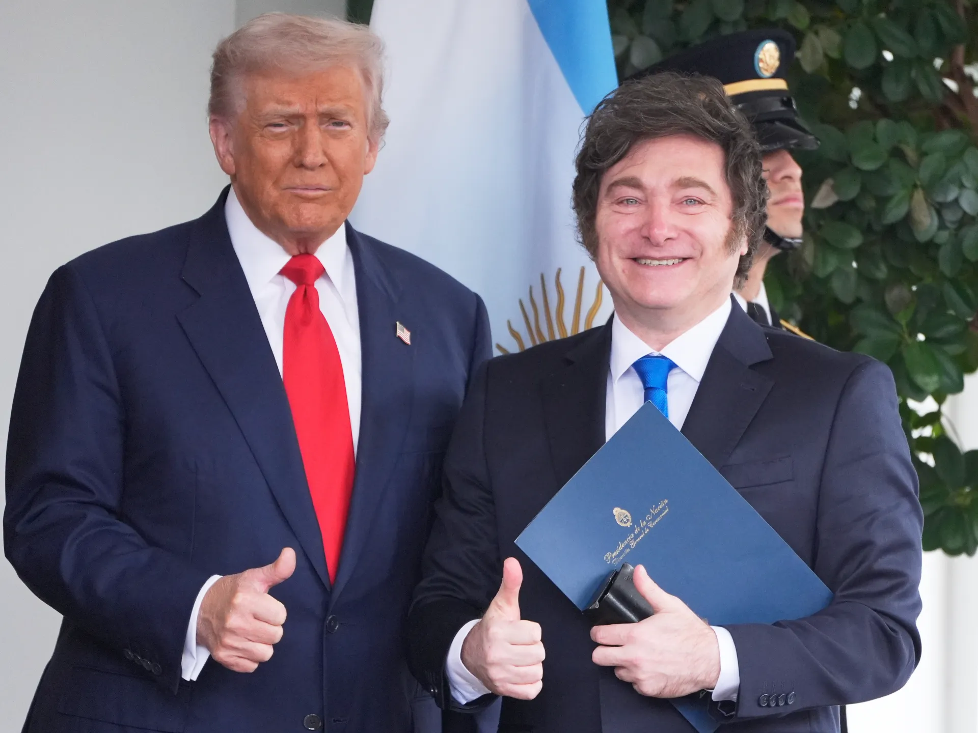 Por qué los productores de soja estadounidenses están molestos con el rescate argentino de 20.000 millones de dólares de Trump