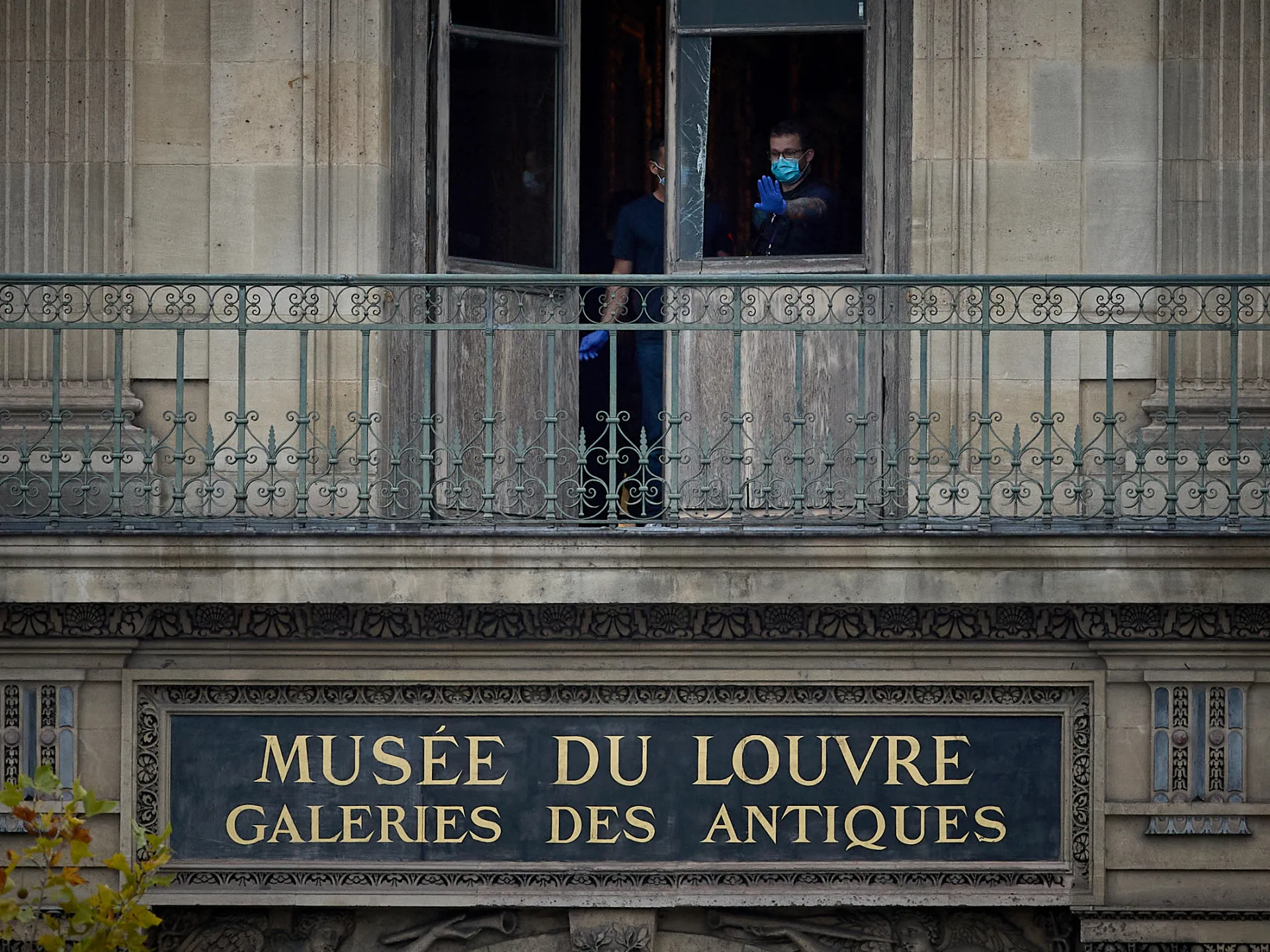 ¿Dónde podrían terminar las joyas robadas del Louvre? ¿Atraparán a los ladrones?