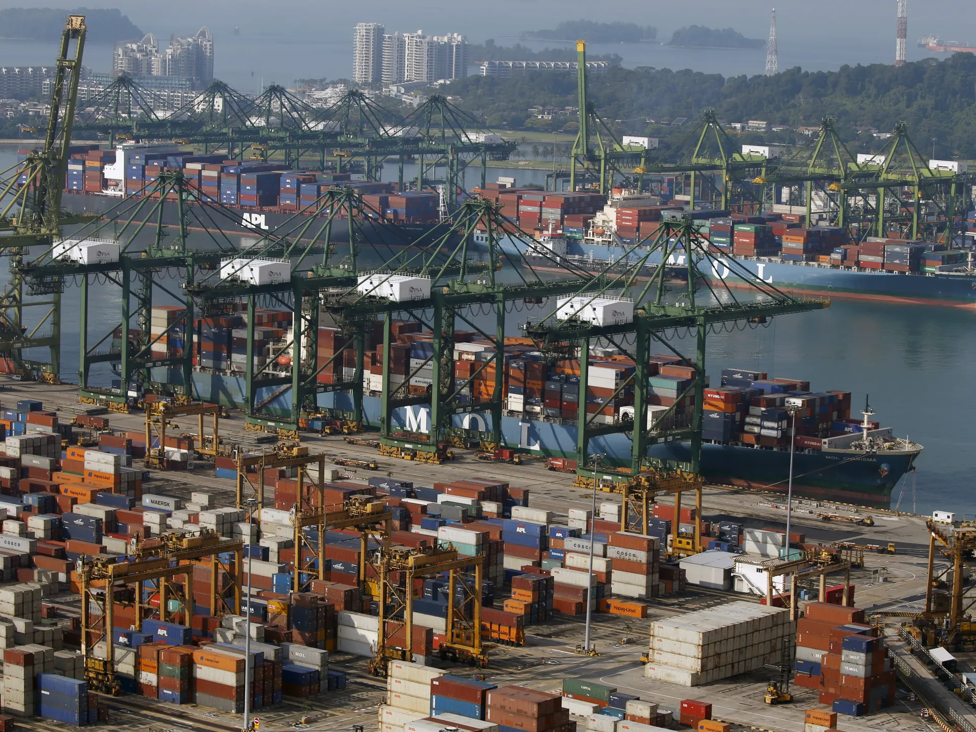 Petroleros rebeldes en Singapur: ¿Qué son las flotas en la sombra y quién las utiliza?