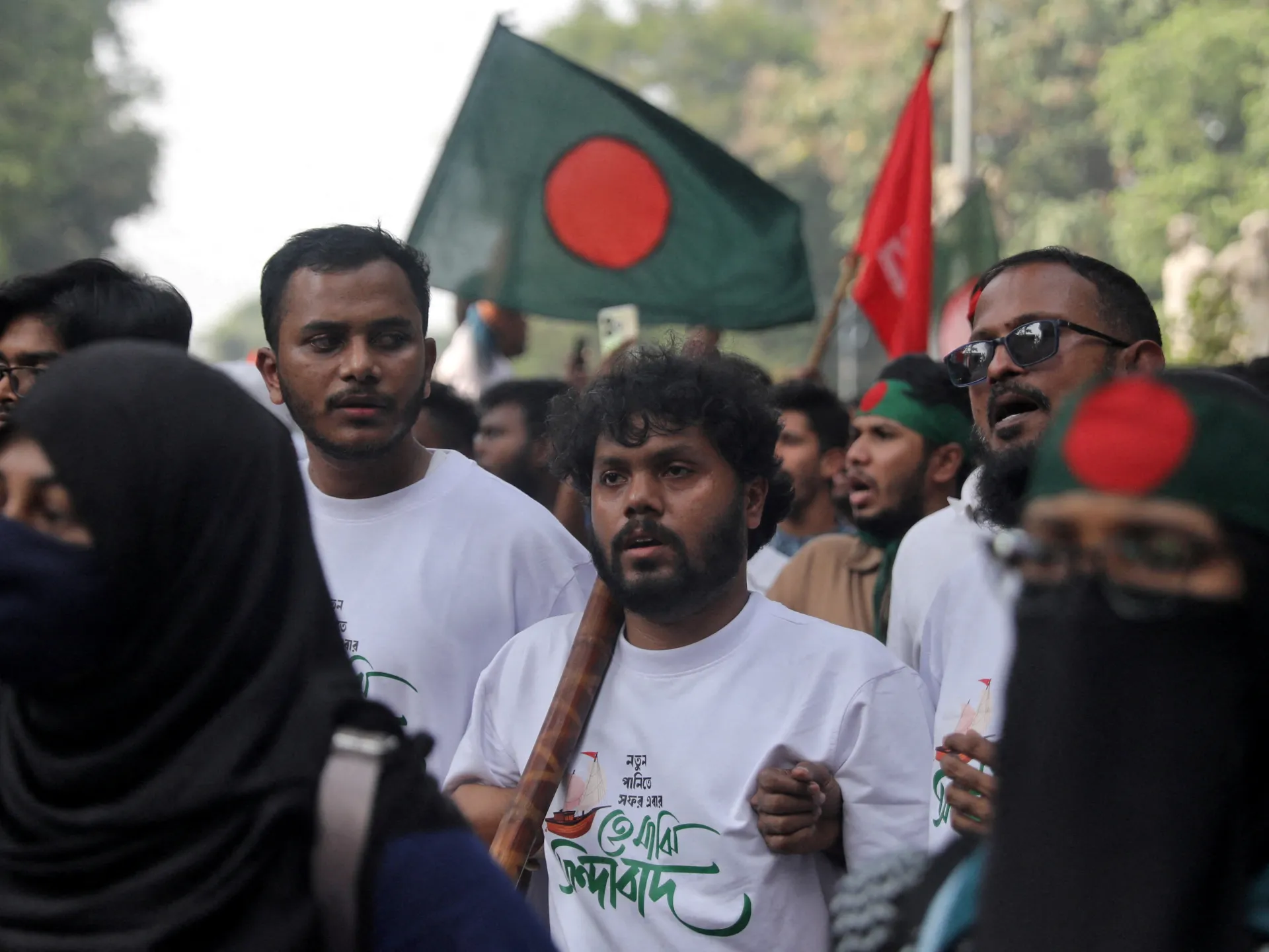 ¿Quién era Osman Hadi? ¿Por qué Bangladesh está en llamas por su muerte?