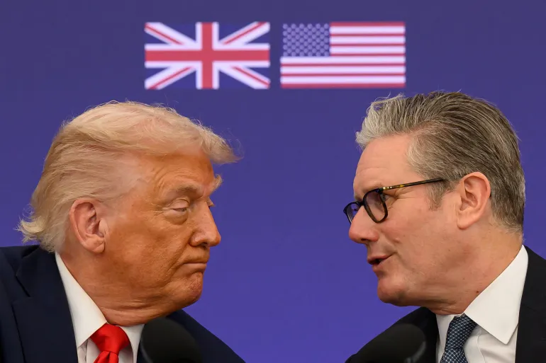 El presidente estadounidense Donald Trump y el primer ministro británico Keir Starmer