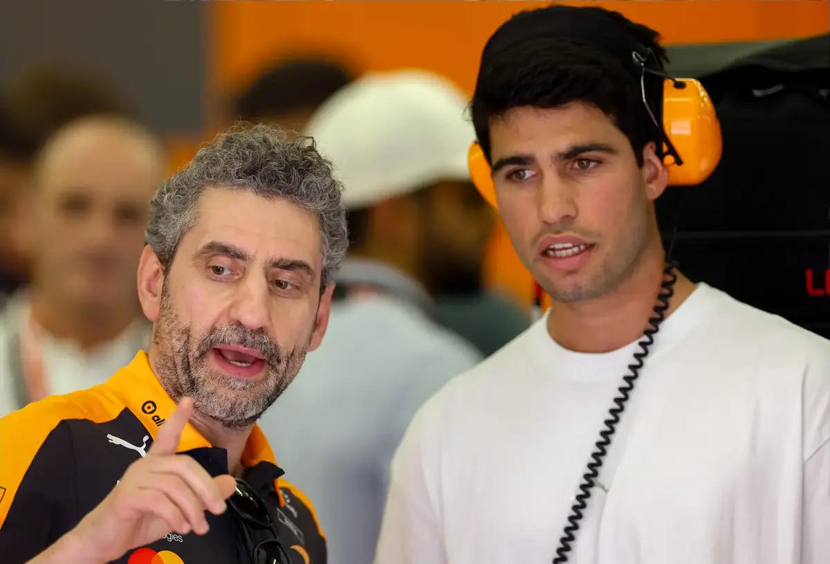 McLaren "se siente a la defensiva" como equipo cliente de Mercedes