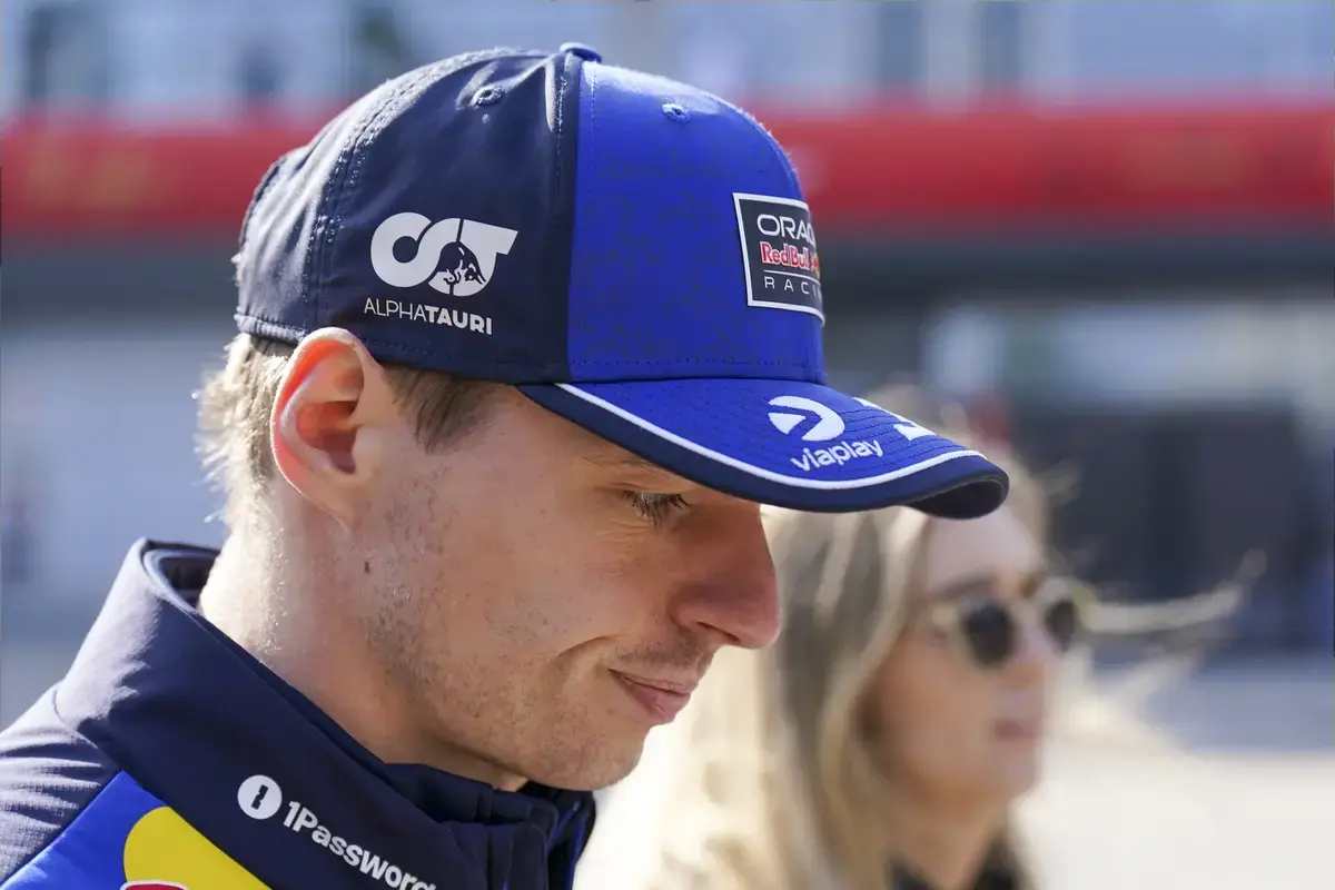 Verstappen "no está sorprendido" por el déficit de Red Bull frente a Mercedes