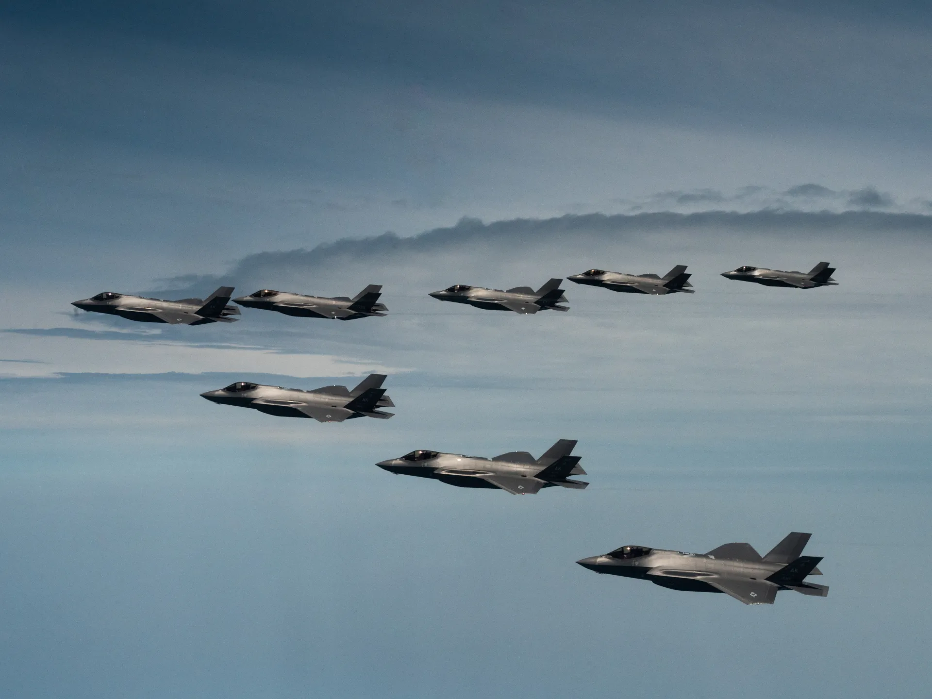 ¿Irán ha derribado un avión F-35 estadounidense "imposible de matar"?
