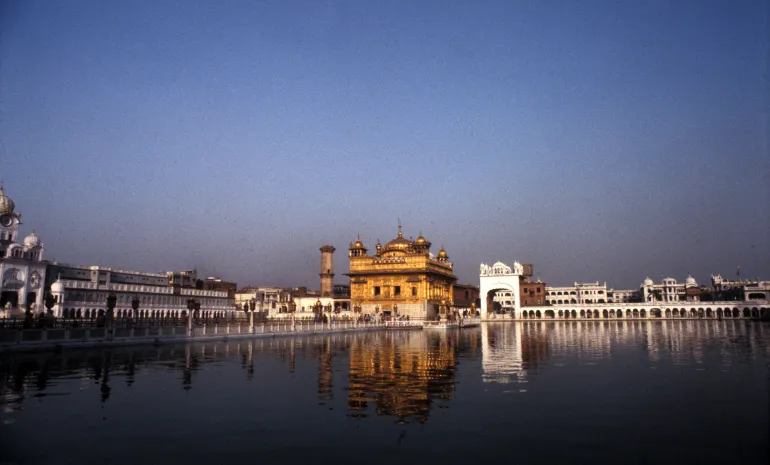 El Templo Dorado en Amritsar, India, el 30 de mayo de 1985