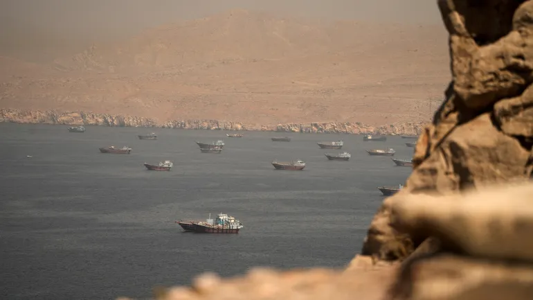 Buques en el Estrecho de Ormuz, visto desde Musandam, Omán, el 18 de junio de 2026 [Reuters]