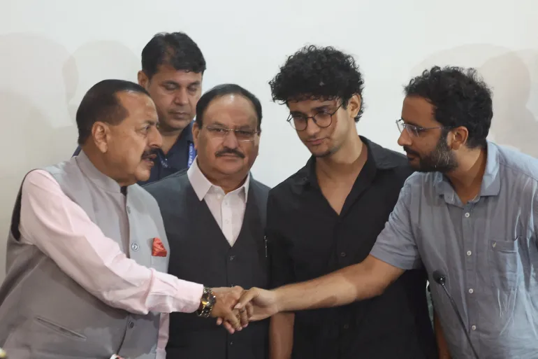 De izquierda a derecha, los ministros federales Jitendra Singh y JP Nadda, con los líderes del CJP Saurav Das y Ashutosh Ranka en una conferencia de prensa en Nueva Delhi, el 25 de julio de 2026.