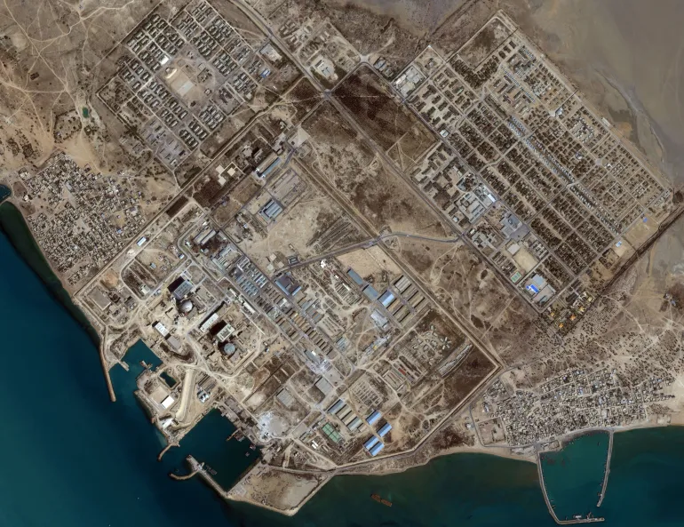 Foto satelital del reactor Bushehr de Irán, capturada por un satélite el 19 de mayo de 2001 (Foto de Spaceimaging.com/Getty Images)