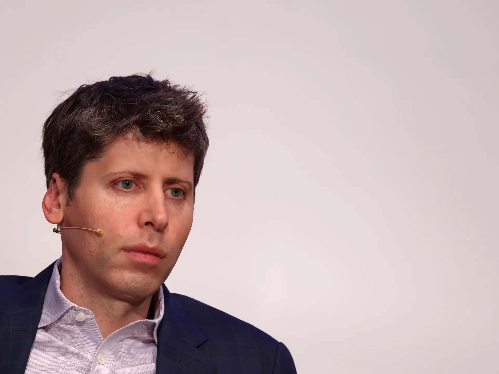 ¿Cómo están respondiendo las empresas y los gobiernos al hack de OpenAI?